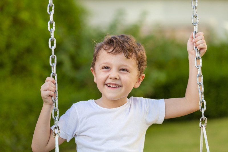 What Tips Do You Need to Keep in Mind When Buying Kids Swing Sets?