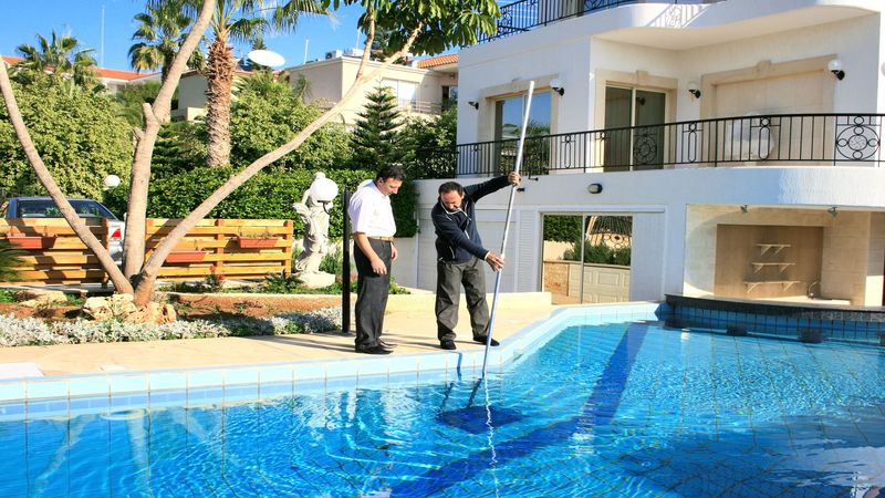 Why Contractors Are the Best Source for Swimming Pool Supplies in Zachary