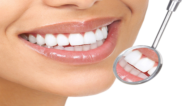 Let a Cosmetic Dentist in Lakeview Improve Your Smile and Look