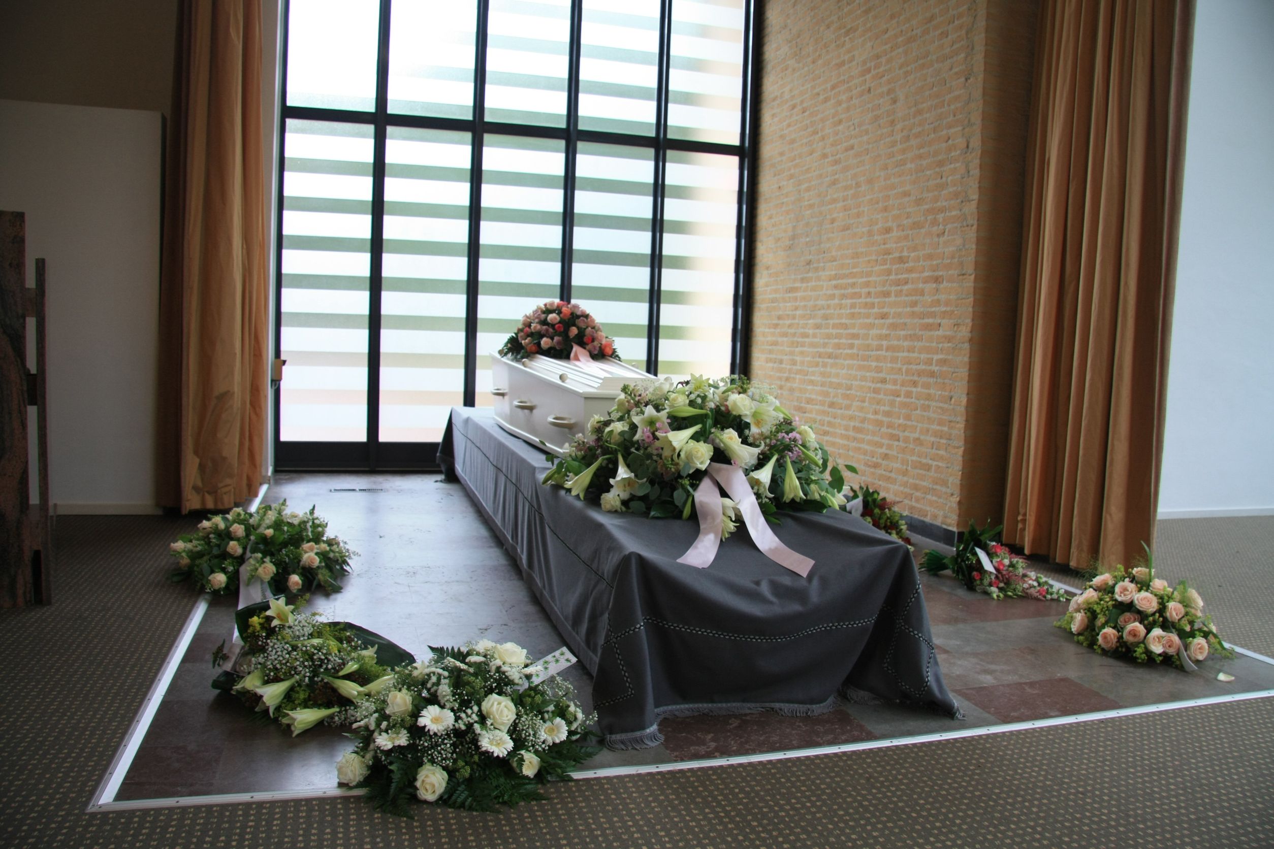 What Are the Services Offered by the Funeral Company in San Pablo?