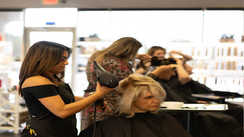 How to Find the Best Hair Stylist Near You for a Perfect Pamper