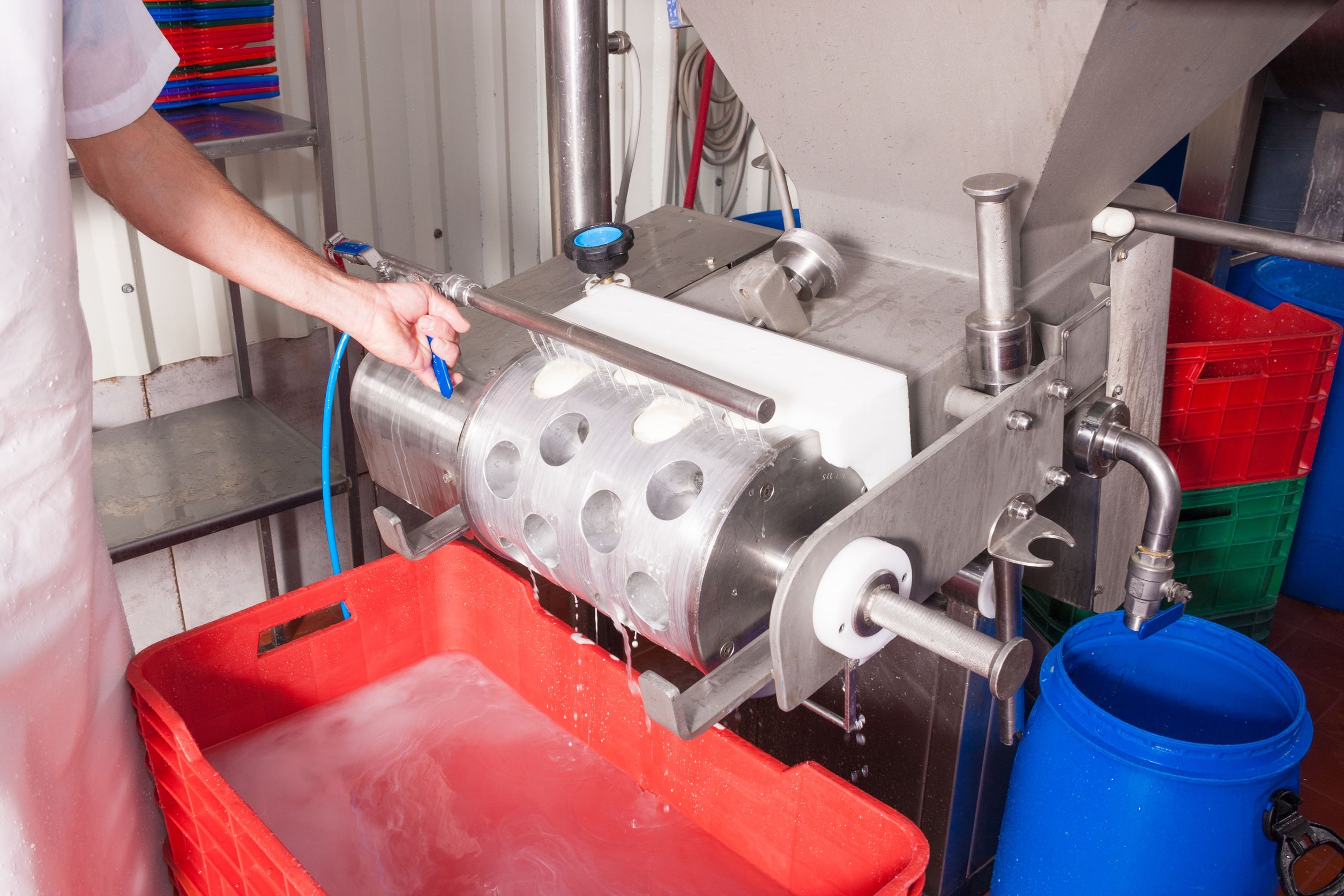 Maximizing Efficiency in Packaging with Industrial Conveyor Systems & Cartoning Machines