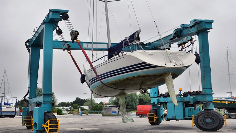 Why Many Businesses in Jacksonville, FL Decide to Rent a Crane