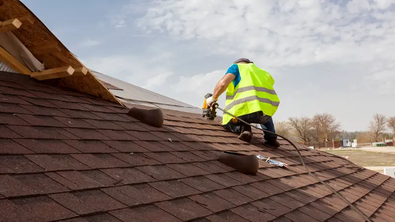 A Local Roofing Service Can Help You with Roof Replacement in Arlington Heights, IL, Today