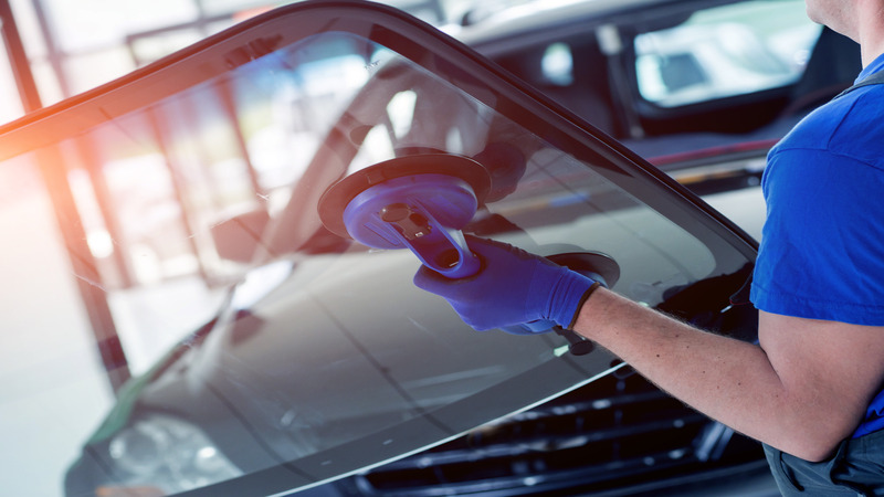 Auto Glass Replacement Cost in New Berlin, WI: Key Factors to Know Before Opting for Repairs